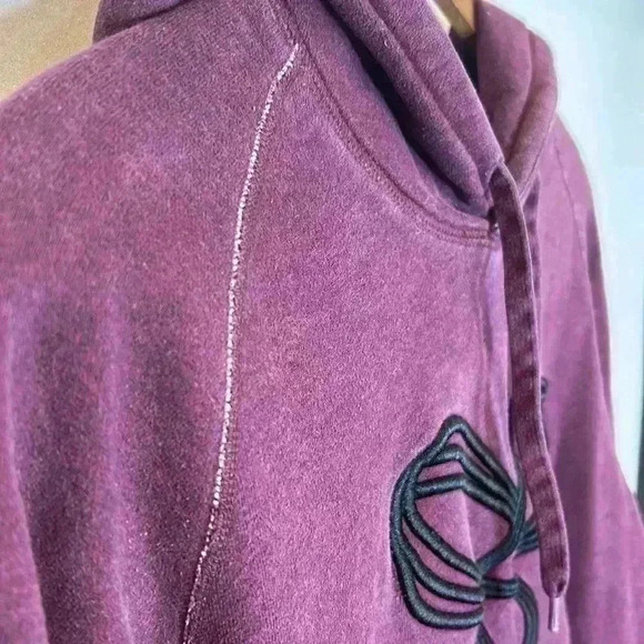 TNA Hoodie Women's Medium Pocket Thick Warm Camping Hiking Fall Sweater Aritizia - Picture 3 of 6